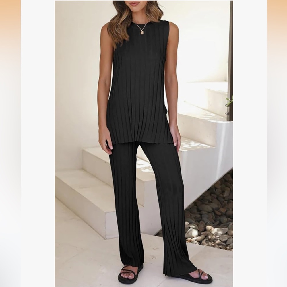 Sleeveless Pleated Black Lounge Trousers Set